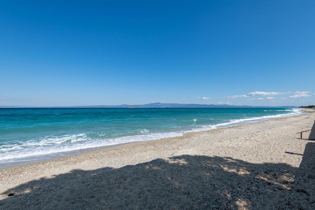 #Flh - Amalthia & Αthena Beachfront Houses In Pefkohori Exteriér fotografie