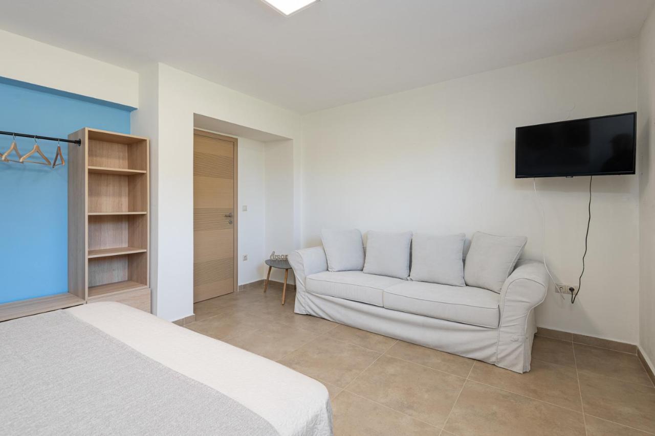 #Flh - Amalthia & Αthena Beachfront Houses In Pefkohori Exteriér fotografie
