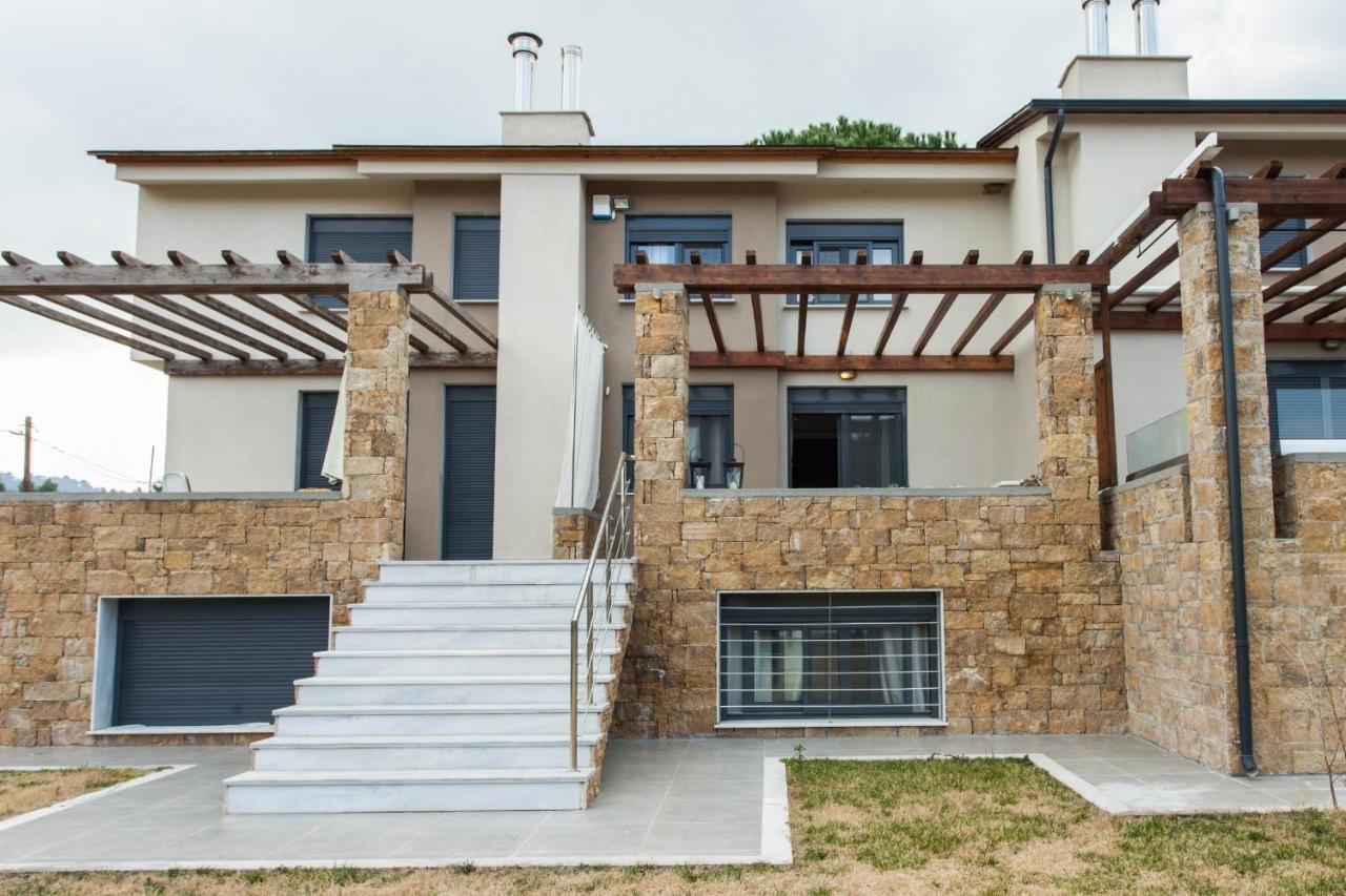 #Flh - Amalthia & Αthena Beachfront Houses In Pefkohori Exteriér fotografie